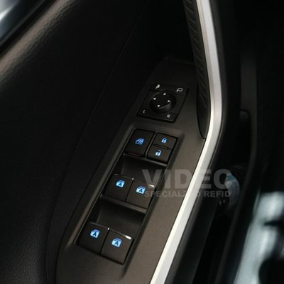 威德汽車 豐田 2019-2020 5代 五代 RAV4 原廠電動窗LED按鍵 藍色 自發光按鍵 原廠替換式