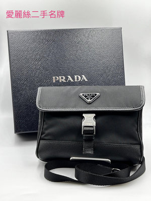 Prada 黑色尼龍 銀扣三角鐵牌 釦式翻蓋 手機包 肩背包 斜背包