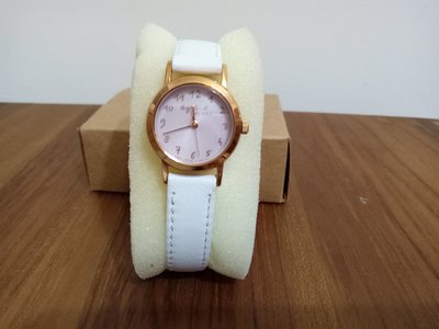 天使熊雜貨小舖~agnes b. 聖誕節限定版 白色真皮錶帶 25mm 9.7成新  無盒