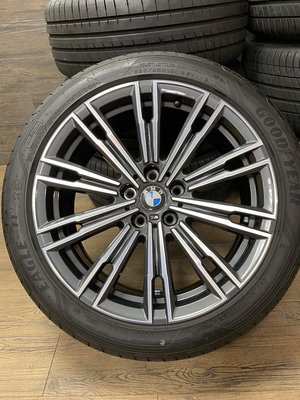 BMW G20 18吋原廠新車落地鋁圈前後配一組