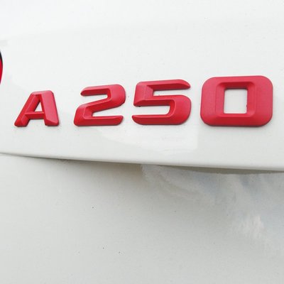 賓士AMG A250紅字黑字電鍍標客製色系車尾標A250 A45 GLA GLC C300 E240