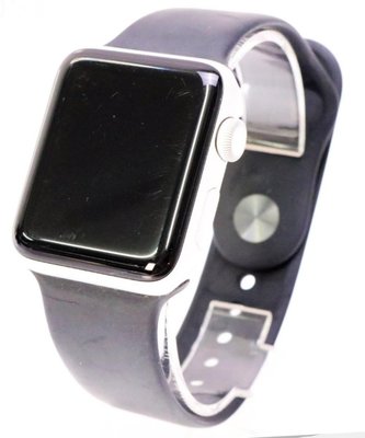 Apple Watch 3 銀色 42mm GPS 鋁金屬錶殼 黑色運動錶帶 智慧穿戴裝置 採watchOS 7.6.1二手 外觀九成五新使用功能正常