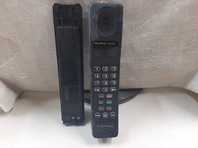 永誠精品尋寶地 NO.7206 摩托羅拉 Motorola 9790 黑金剛大哥大 早期手機 古董收藏 電影道具擺件