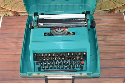 老式復古進口西班牙olivetti機械金屬英文打字機正常使用27164