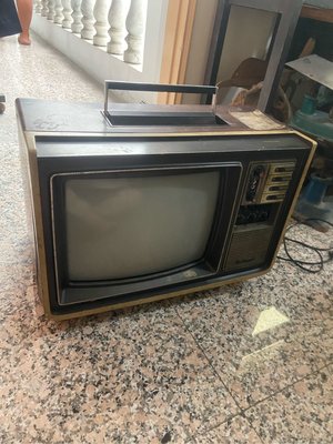 阿公的舊情人 早期 手提式 電視機 國際牌 National  老電視 黑白電視