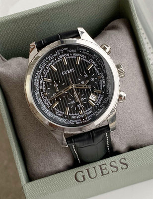 GUESS Pursuit 黑色錶盤 黑色皮革錶帶 石英 三眼計時 男士手錶 W0500G2