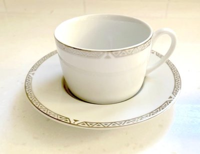 英國 皇家道爾頓 ROYAL DOULTON PLATINUM  銀邊 咖啡杯 1杯1盤