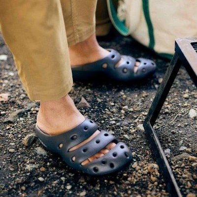 KEEN YOGUI ARTS GRAPHITE 碳纖維護趾包頭拖鞋(黑銀)1002036