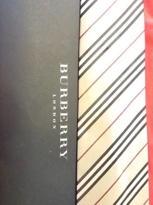 Burberry 經典金黃黑紅格紋領帶 100%silk, made in Italy