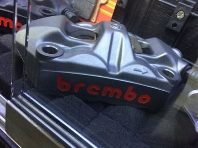 【RU888】Brembo m4 鑄造一體式幅射卡鉗.鎖距100mm , M4 / 1098 / M4-KTM , 單顆