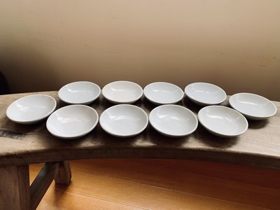 (古今)早期白釉色小碟 十個一標 未使用品多用途 肉圓碟 茶杯 老台灣 老碗盤 杯墊 茶道 醬油碟