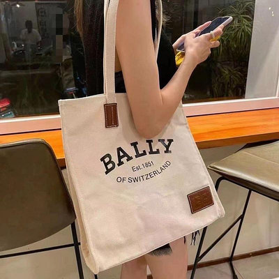KITTY雜貨舖~BALLY帆布托特包