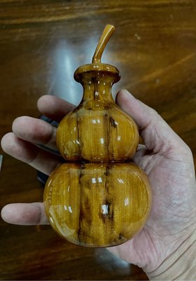 三峽肖楠木黑油釘葫蘆瓶