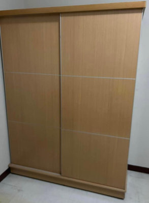 衣櫃 衣櫥 有使用痕跡 二手 可幫運 五尺 使用痕跡較明顯