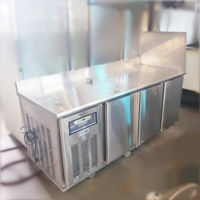 二手工作台冰箱 臥式冰箱 冷凍 料理 平台 220V 餐飲設備 同行價/寄賣/高雄自取/無保固 東東編號1587