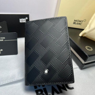 七七代購#Montblanc龍風尚3.0系列名男零錢包黑色浮雕短夾多卡位商務卡包MB1317661059120 明星同款