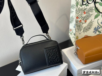 【二手包包】尺寸18.12羅意威LOEWE 相機包雙拉鏈設計 經典對未來的展望時尚百搭 上身又A又颯 NO259963