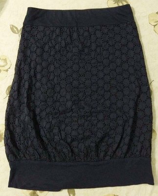 (出清）日本品牌 NATURAL BEAUTY BASIC 黑色兩用可當長版無肩小可愛/內搭衣，或當短裙穿，前片雙層，彈性佳尺寸M碼 agnesb