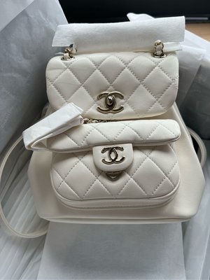 Chanel duma 22k 奶白色 後背包