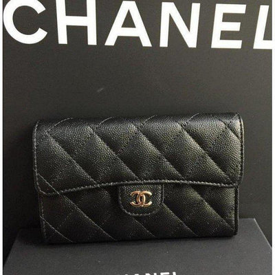 CHANEL A84341 小牛皮荔枝菱格紋 金CC LOGO 黑色 信封式三折中夾