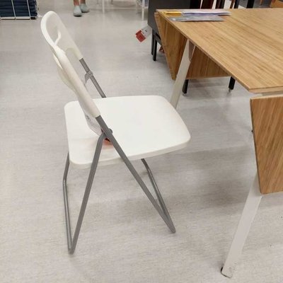 嗨購1-現貨 宜家椅IKEA尼斯折疊椅工作椅餐桌椅電腦桌椅子紅色白綠國內代購居