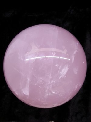 【小川堂】星光粉水晶球 重量：5300g / 直徑：15cm