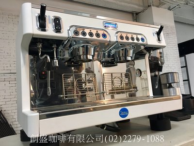 Carimali Cento50 商用義式雙孔半自動咖啡機 適用場所 / 複合式餐飲場所 中古咖啡機租賃(已出租)