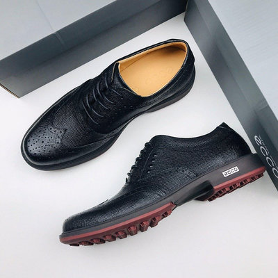 ECCO愛步 高爾夫球鞋 防水皮鞋 鵰花木紋款 防滑耐磨 黑色