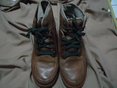 Timberland 淡棕色真皮綁帶短靴,,鞋內長27.8cm,少穿有使用痕跡清倉大特價