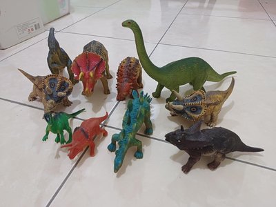二手恐龍玩具