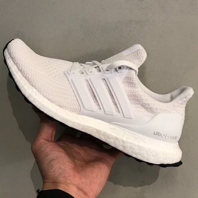 Womens ultra boost deals 4. triple white