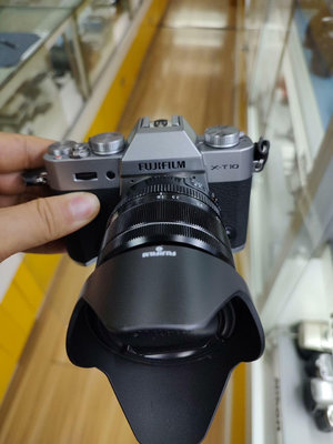 富士相機Xt10+xf18-55鏡頭，成色非常新，功能正常。