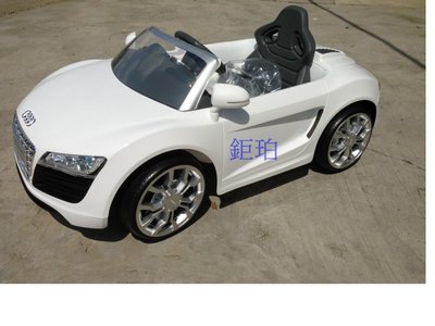 【鉅珀】原廠授權Audi R8時速可微調1~3公里無段變速及緩啟步兒童遙控電動車(另有無段變速雙馬達款/隨意充)
