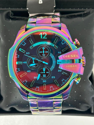 DIESEL Mega Chief首席系列變色偏光錶盤 不鏽鋼材質錶帶 石英多功能三眼計時男士手錶DZ4542