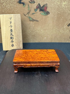 【二手】日本實木微雕平桌很小的不是大的不知道什么木頭即視感 回流 瓷器 擺件【佟掌櫃】-1744
