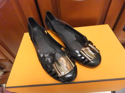 Ferragamo 黑色 銀 logo   膠鞋  平底鞋