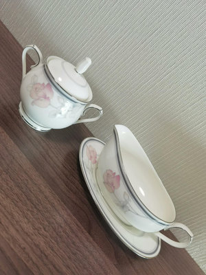 日本回流瓷器則武Noritake薔薇花糖罐一個奶杯一個