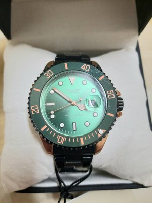【JARAGAR】 錶徑42cm  加強夜光 綠水鬼 日期顯示 男錶 防水手錶 綠色電鍍x玫瑰金