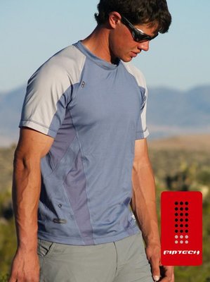 加拿大品牌FMTECH多功能短袖車衣(有兩種色)夜間會反光喔(背後腋下透氣網)適用路跑慢跑三鐵