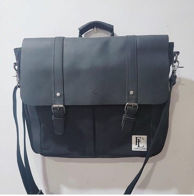 Buffalo 黑色皮包· Buffalo 皮革行李袋· Buffalo 皮革行李袋 2021 · 行李袋· 皮包· 皮包