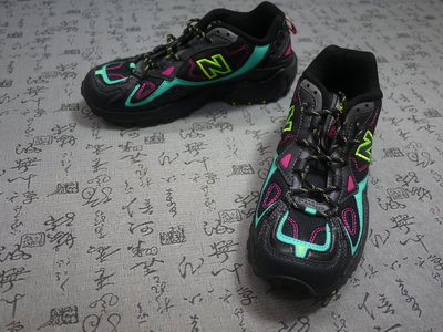New Balance 703 越野 慢跑 日系休閒運動鞋  USA 7 EUR 40 JPN 25CM
