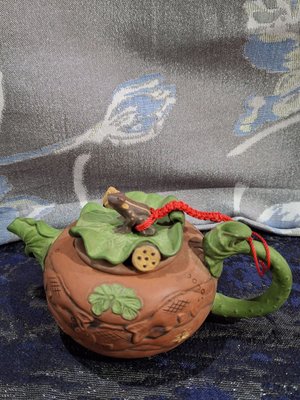 金欣古玩：台灣早期老茶壺紫砂壺：30幾年的老茶壺拍賣：180西西／02209