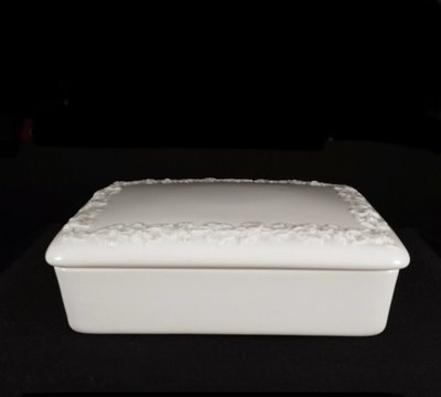 Wedgwood queens ware 白色長方型珠寶盒