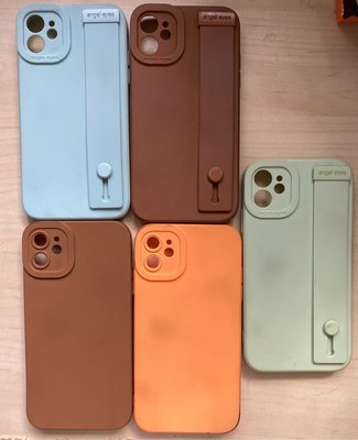 一起賣 五個iphone11手機殼 矽膠手感 硬殼 二手 使用痕跡如圖 XR也可以用 6.1寸 便宜賣