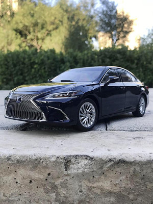 模型車 原廠 1:18 2019款 雷克薩斯 LEXUS ES300H 合金轎車汽車模型車模