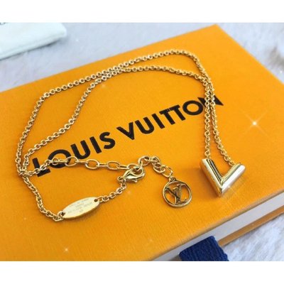 Louis Vuitton LV 項鍊 經典V字項鍊��現貨+預購