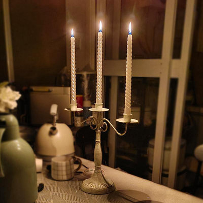 復古歐式鐵藝燭台擺件家用餐桌浪漫燭光晚餐道具三頭法式蠟燭台座-萬貨鋪（可開統編）