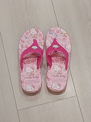 降價囉~~全新泰國購回Hello Kitty大女童夾腳涼鞋/拖鞋 (鞋內長22cm)