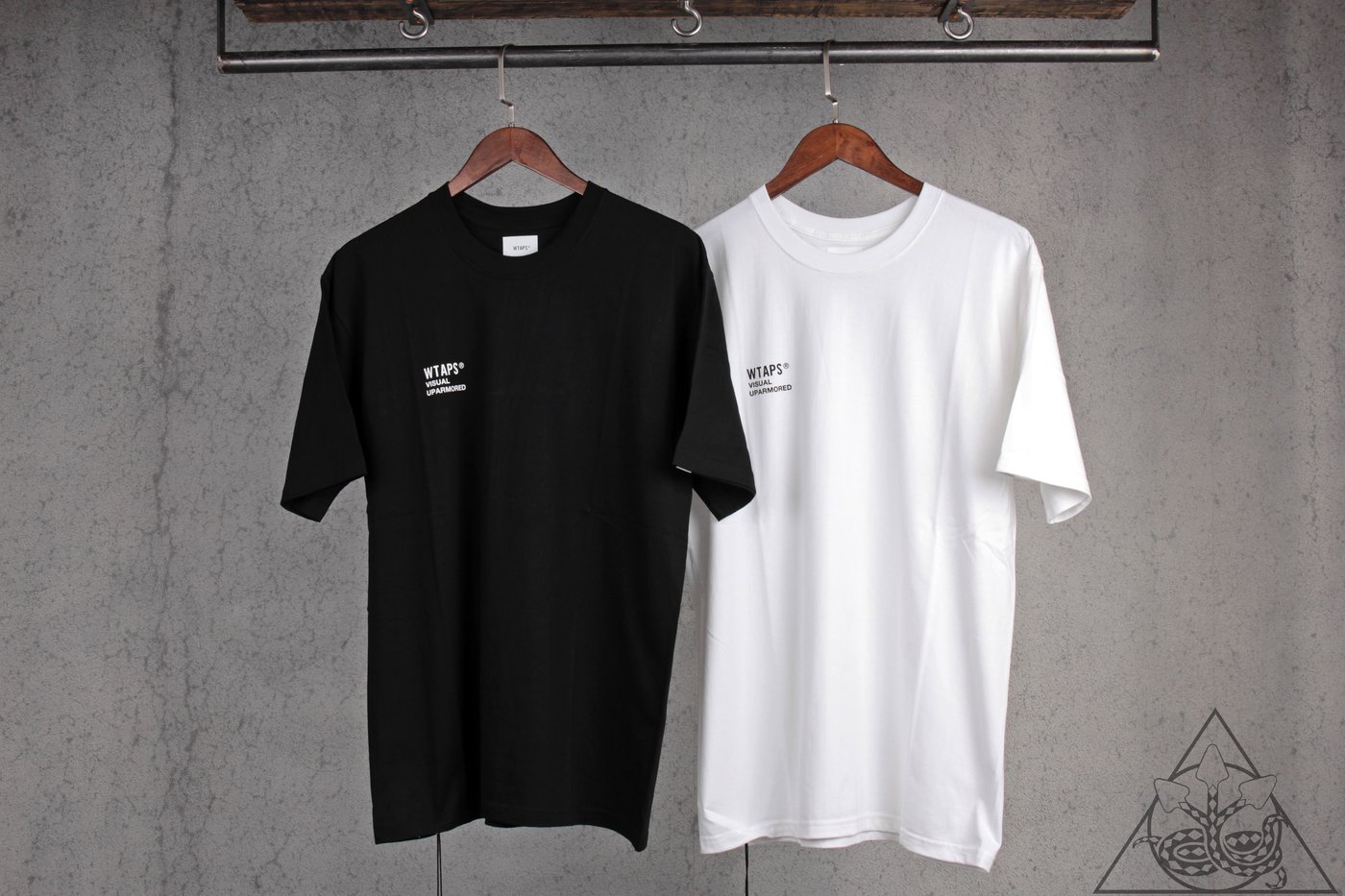 【HYDRA】Wtaps Visual Uparmored Tee 經典字體小LOGO