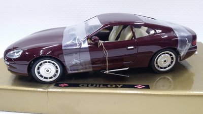 【統一】Guiloy《Aston Martin：DB7／酒紅色》 金屬合金車.鐵殼觀賞車.靜態汽車 1: 18【缺貨】